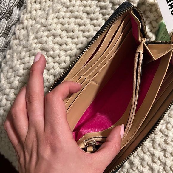 Wallet - Picture 4 of 4